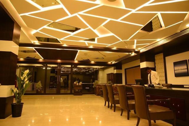 ランドマーク ホテル Rāipur エクステリア 写真